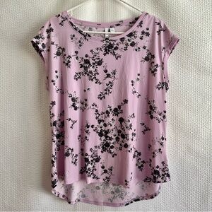 Elle Women’s Floral Print Lavender Purple Black Short Sleeve Blouse Size: Large